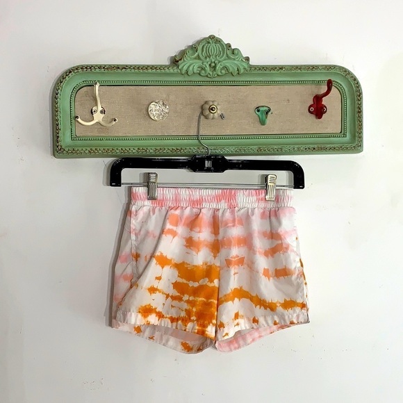 - Old Navy Activewear tie dye short large girls - Picture 1 of 5